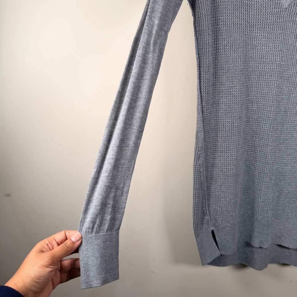 Lululemon Gray Waffle Knit V-Neck Tunic‎ Sweater athleisure travel size 2 - Picture 4 of 7